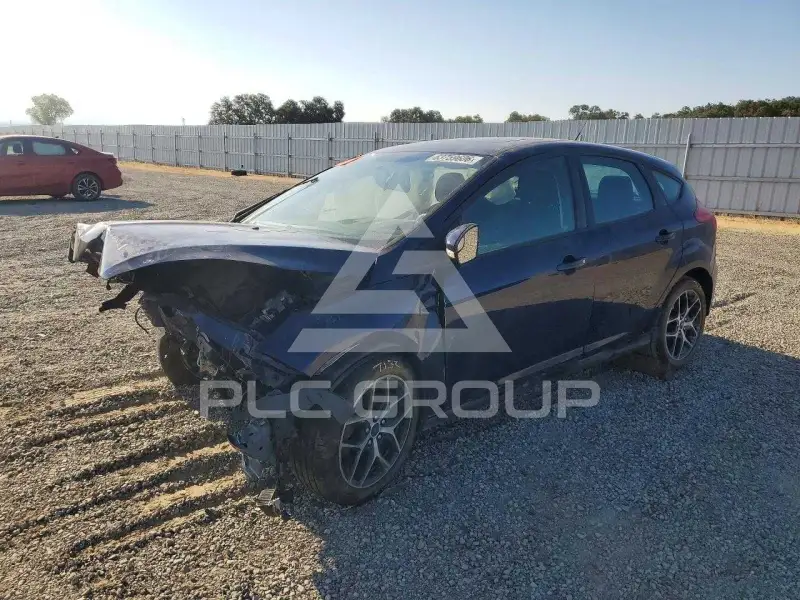 2017 Ford FOCUS photo