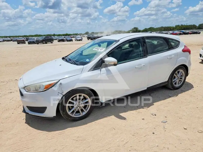 2017 Ford FOCUS photo