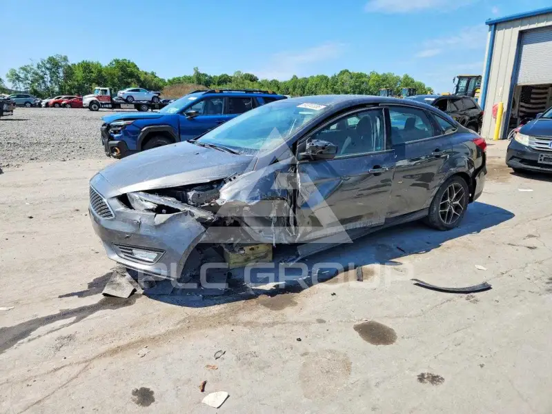 2017 Ford FOCUS фото