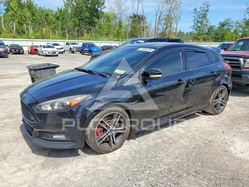 2017 Ford FOCUS фото