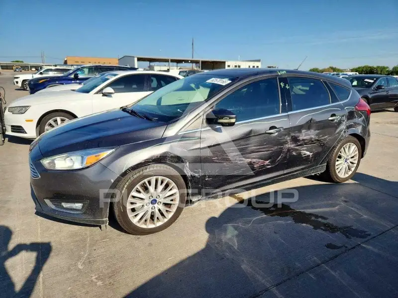 2017 Ford FOCUS фото