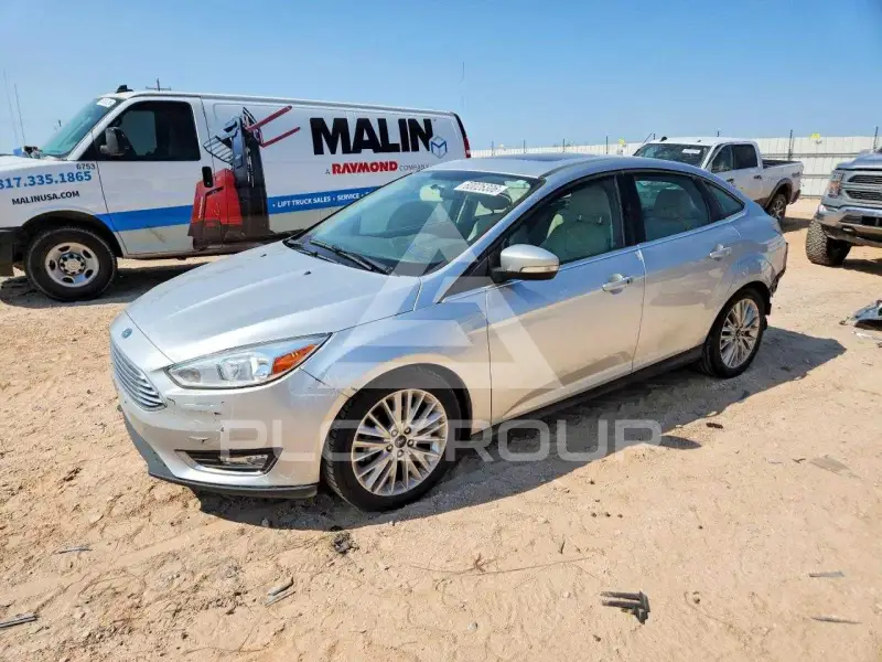 2017 Ford FOCUS фото