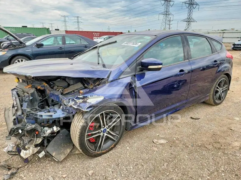 2017 Ford FOCUS фото