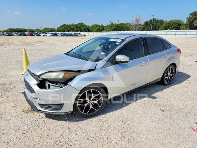 2017 Ford FOCUS photo