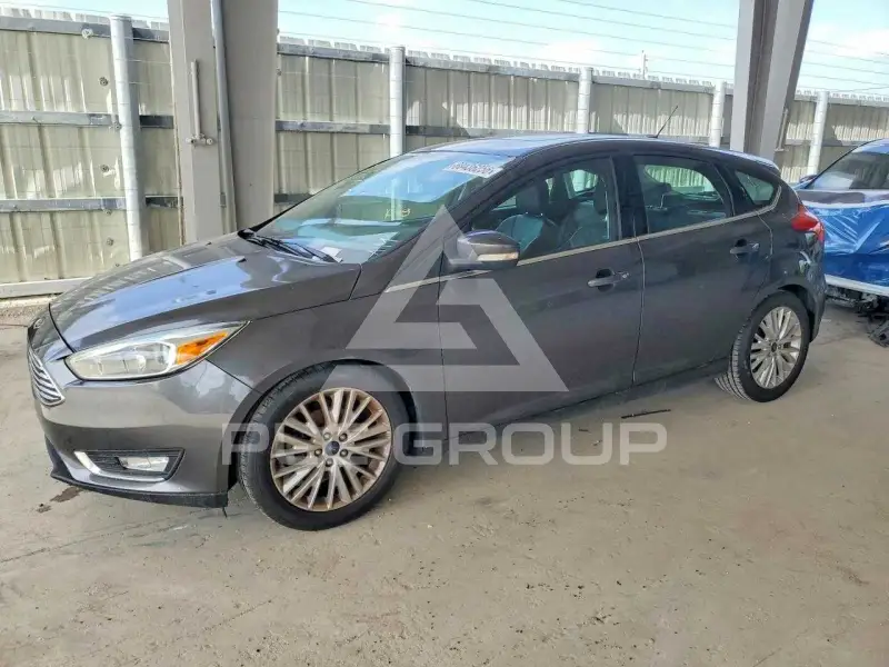 2017 Ford FOCUS photo