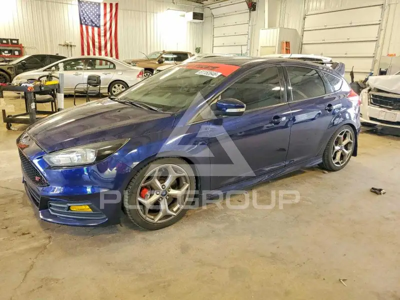 2017 Ford FOCUS фото