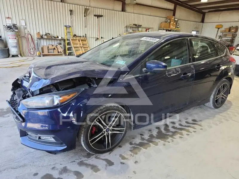 2017 Ford FOCUS фото