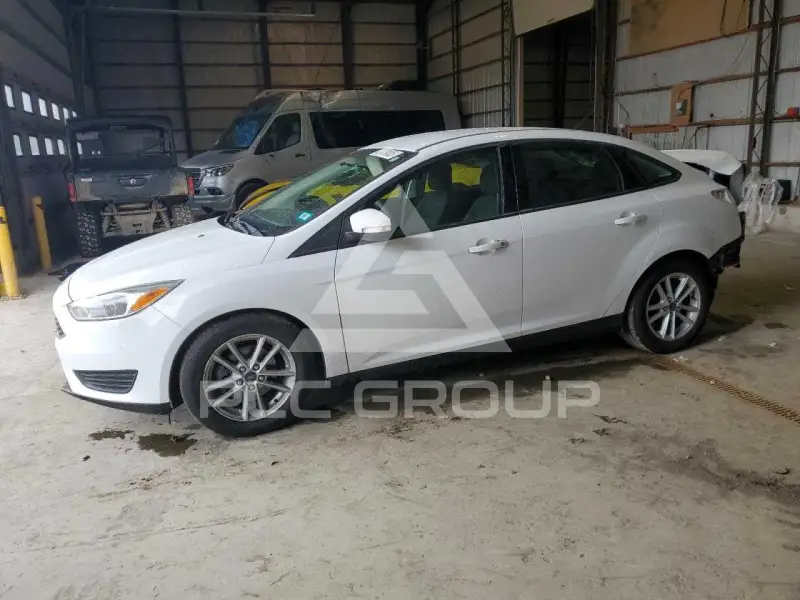 2017 Ford FOCUS photo