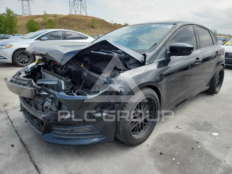2017 Ford FOCUS фото