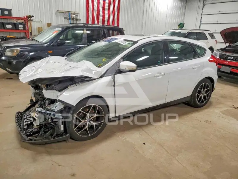 2017 Ford FOCUS фото