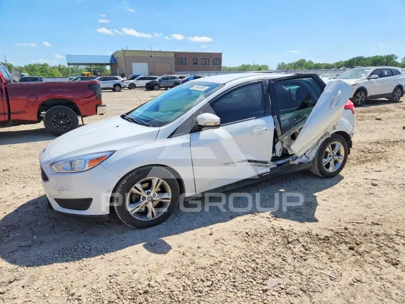 2017 Ford FOCUS фото