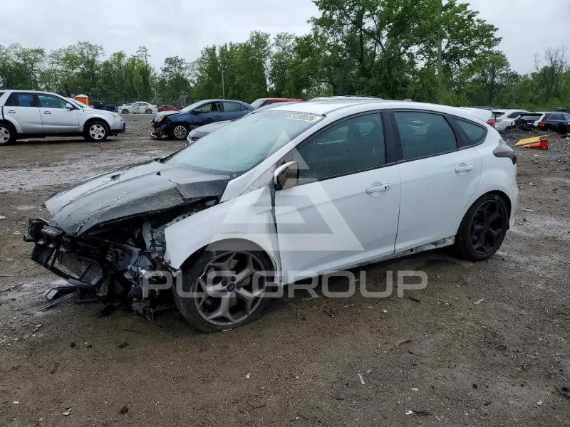 2017 Ford FOCUS фото