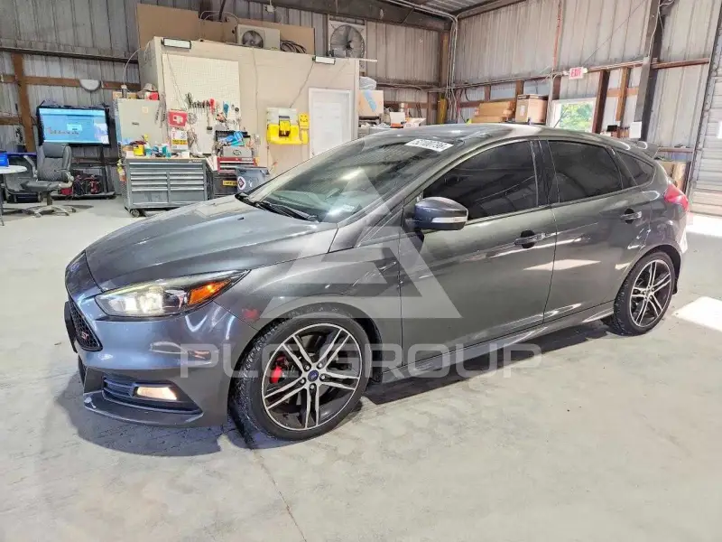 2017 Ford FOCUS фото