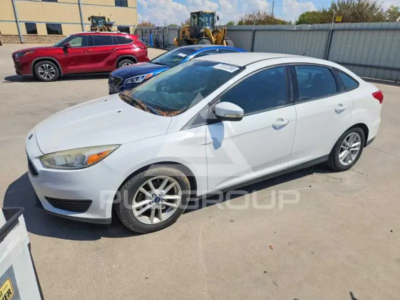 2017 Ford FOCUS photo