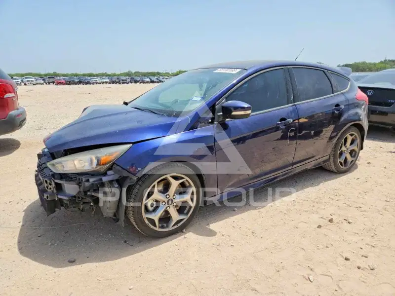 2017 Ford FOCUS photo