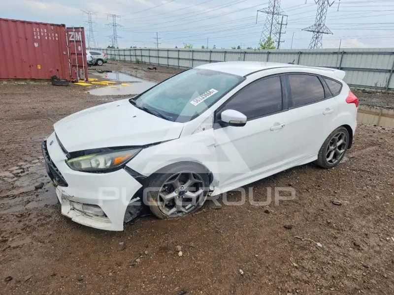 2017 Ford FOCUS photo