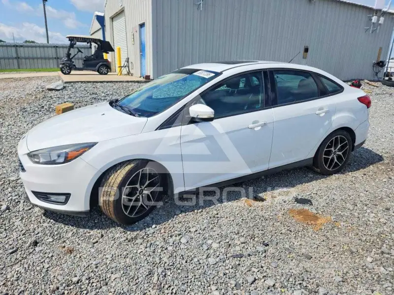 2017 Ford FOCUS photo
