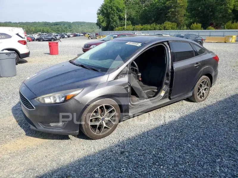 2017 Ford FOCUS photo