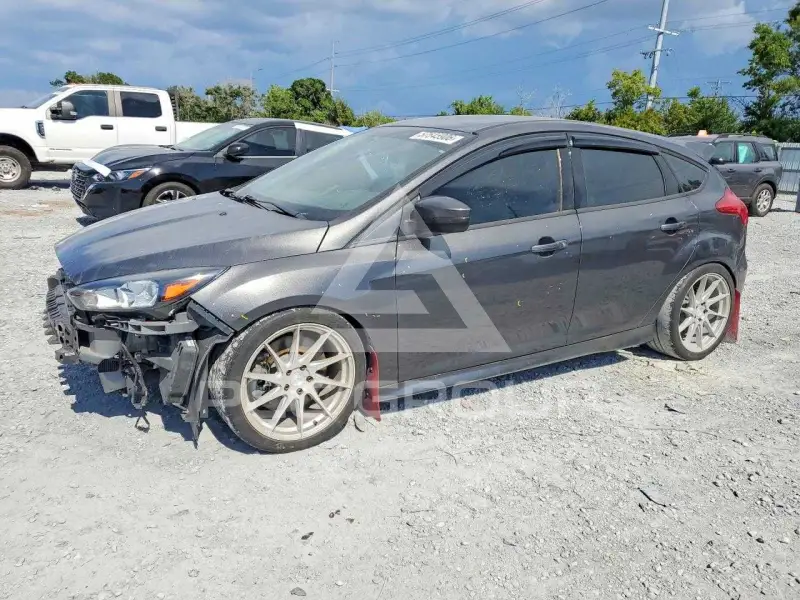 2017 Ford FOCUS фото