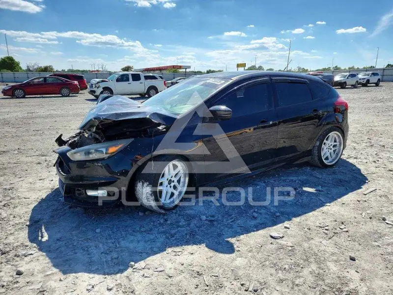 2017 Ford FOCUS photo