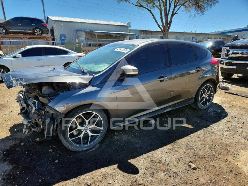 2017 Ford FOCUS photo