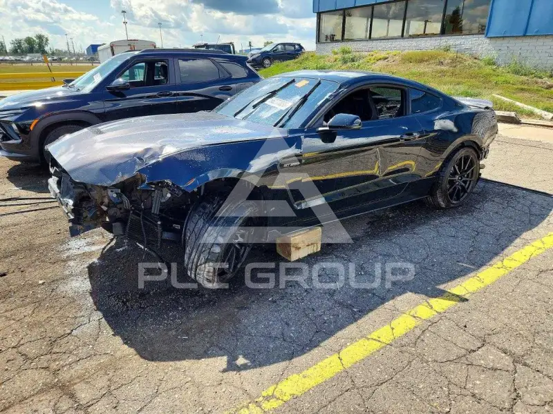 2017 Ford MUSTANG photo