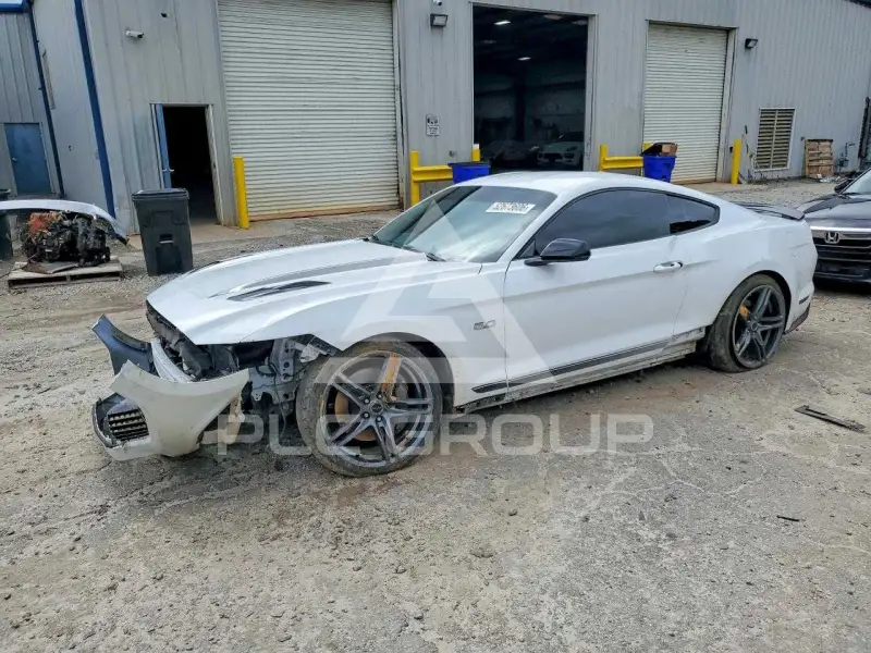 2017 Ford MUSTANG фото