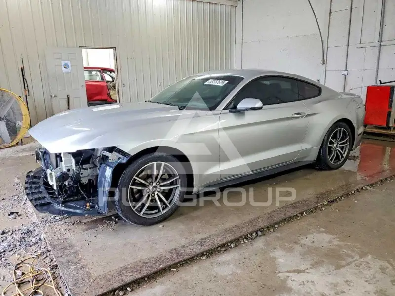 2017 Ford MUSTANG photo