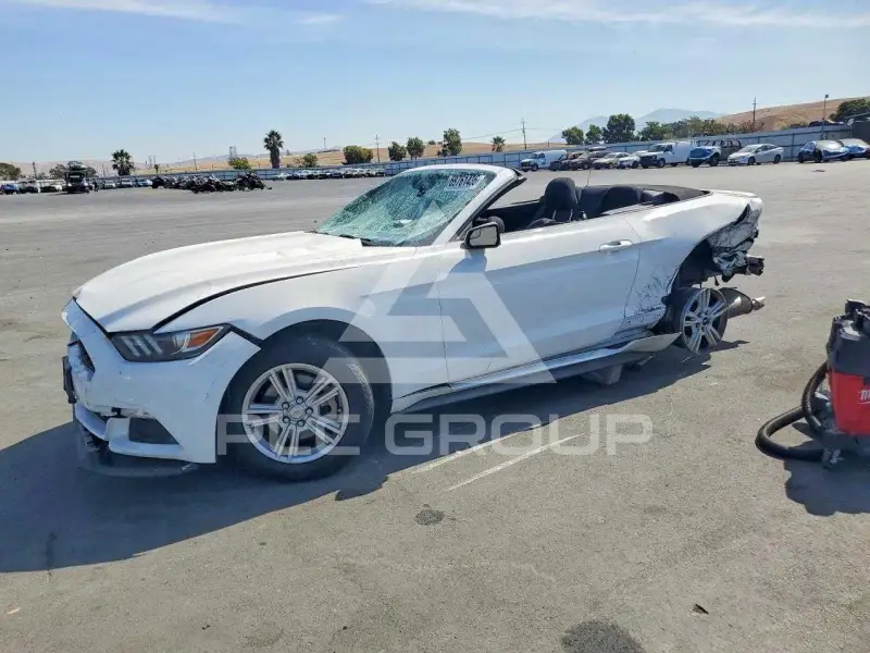 2017 Ford MUSTANG photo