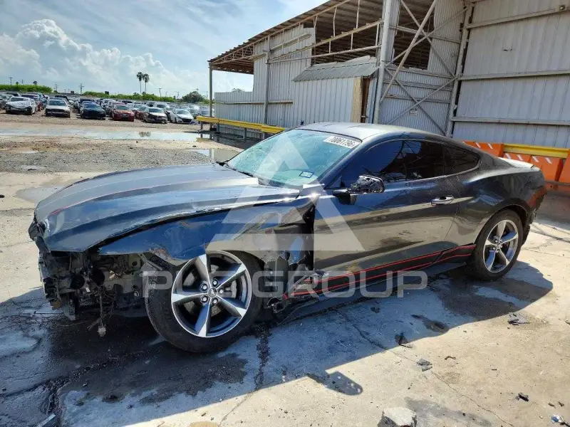 2017 Ford MUSTANG photo
