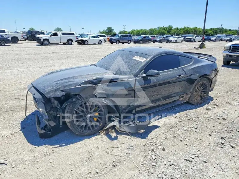 2017 Ford MUSTANG photo