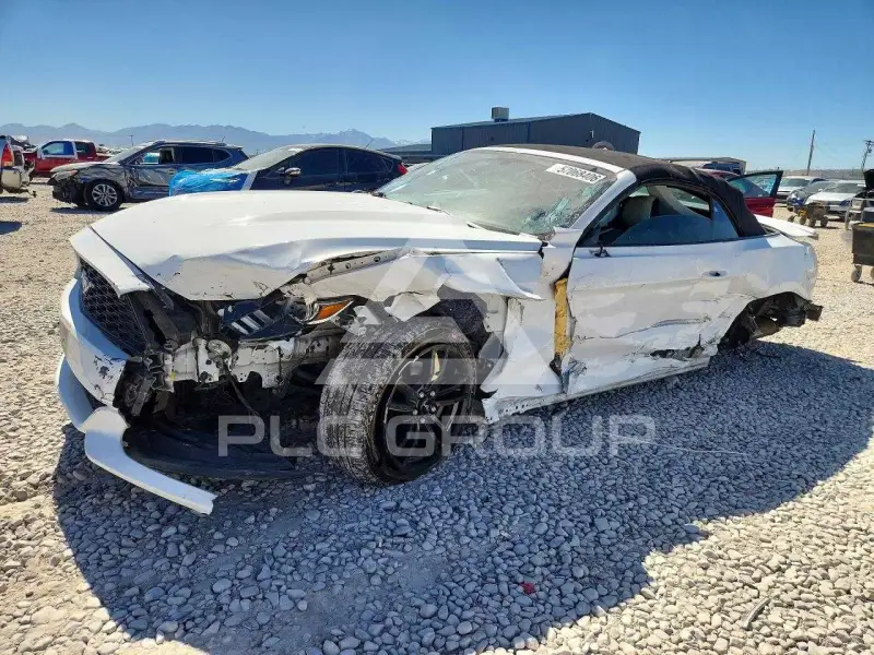 2017 Ford MUSTANG photo