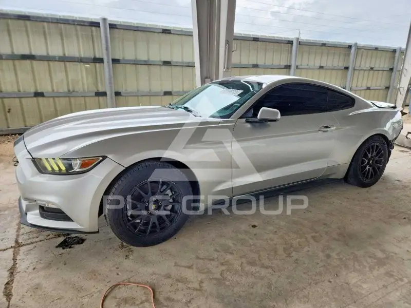 2017 Ford MUSTANG photo