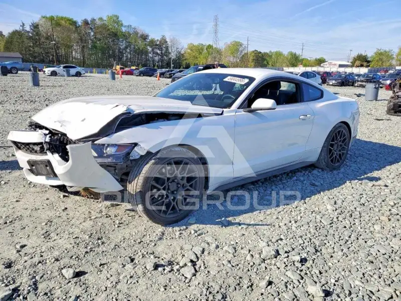 2017 Ford MUSTANG photo