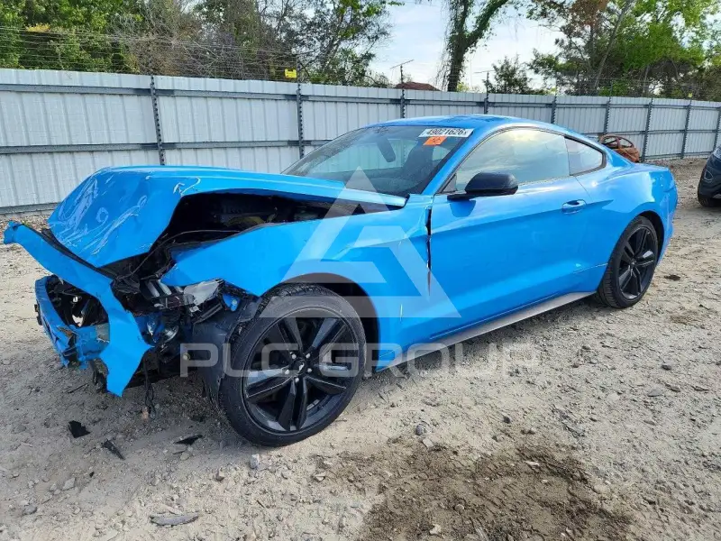 2017 Ford MUSTANG photo