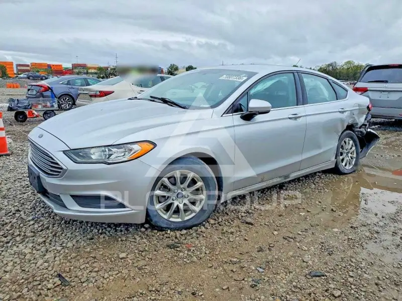 2017 Ford FUSION фото