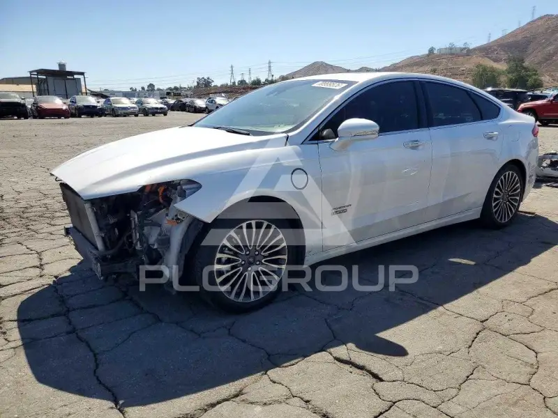 2017 Ford FUSION фото