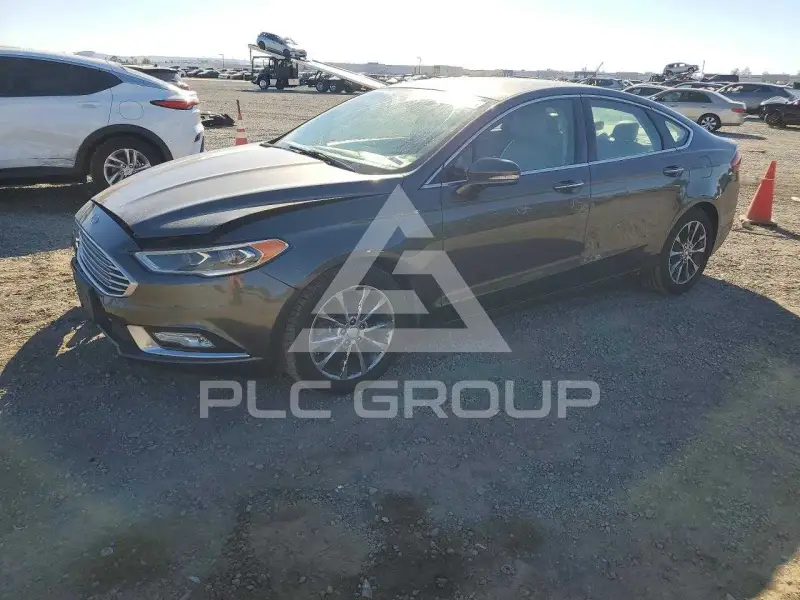 2017 Ford FUSION фото