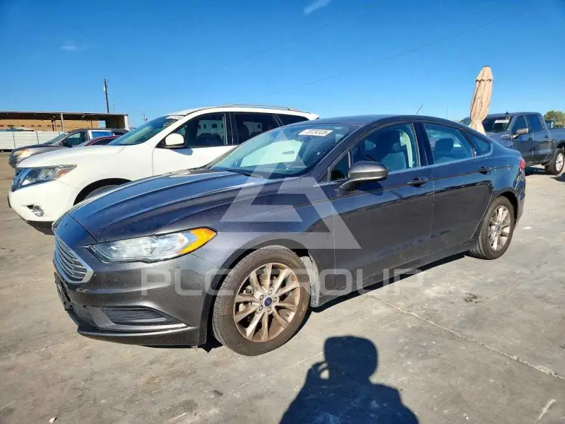 2017 Ford FUSION фото