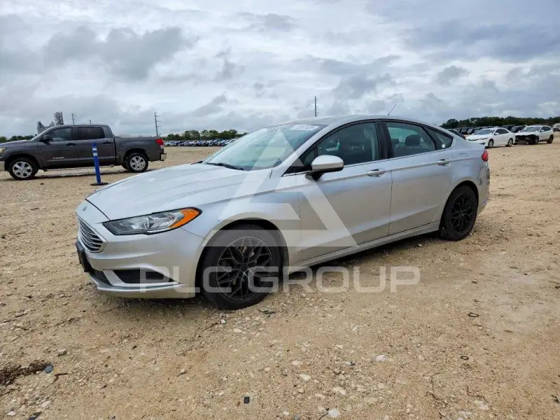 2017 Ford FUSION фото