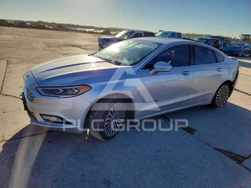 2017 Ford FUSION фото