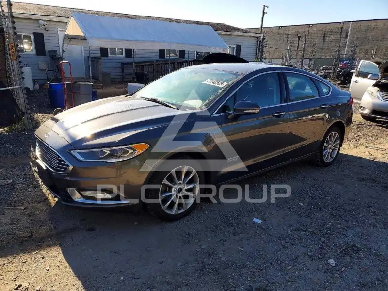 2017 Ford FUSION фото