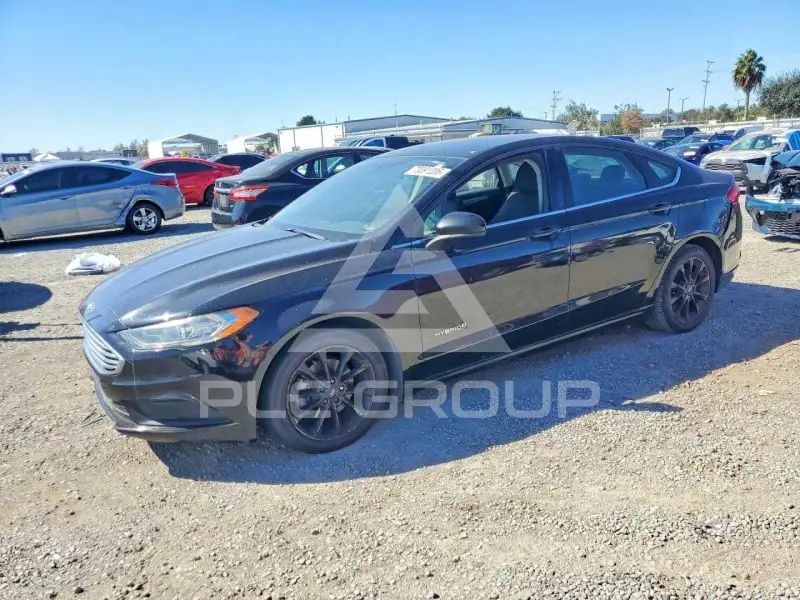 2017 Ford FUSION фото