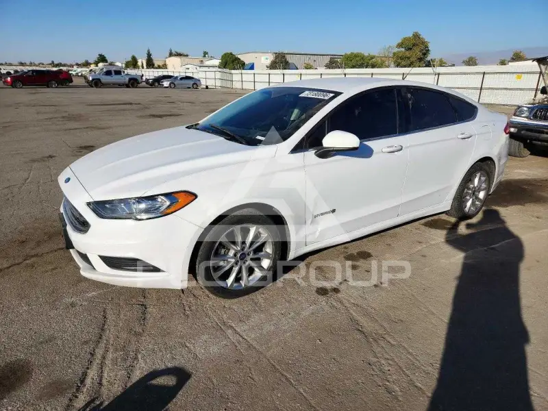 2017 Ford FUSION фото