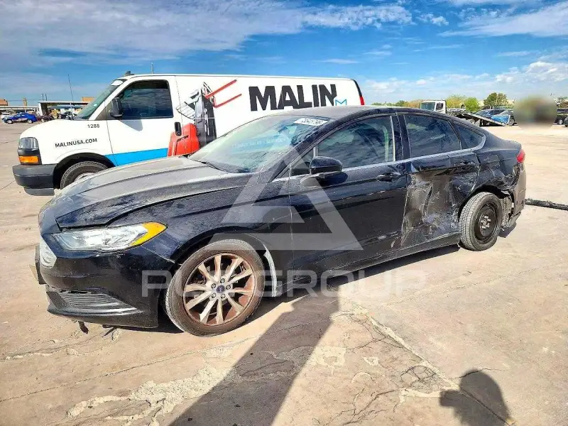 2017 Ford FUSION фото