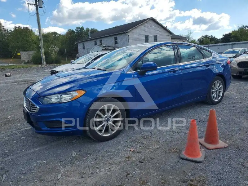 2017 Ford FUSION фото