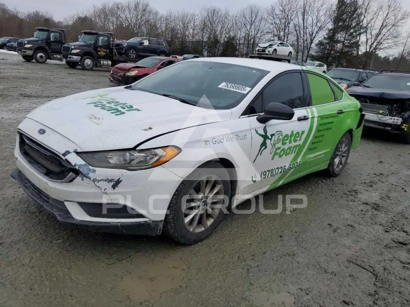 2017 Ford FUSION фото