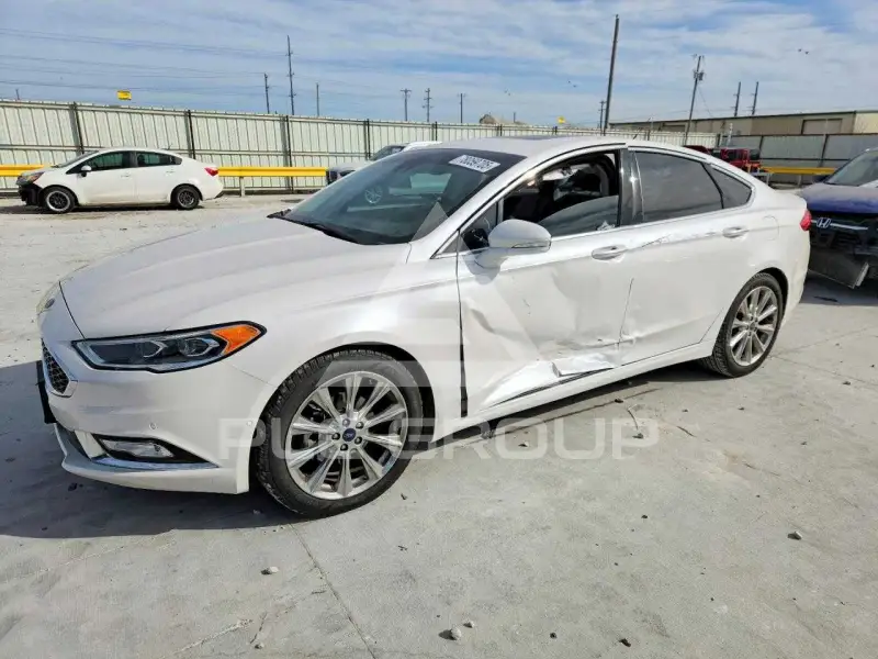 2017 Ford FUSION фото