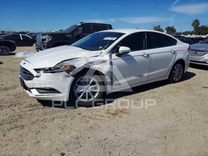 2017 Ford FUSION фото