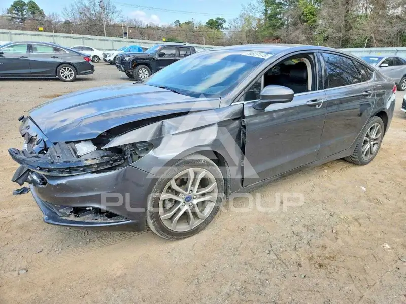 2017 Ford FUSION фото